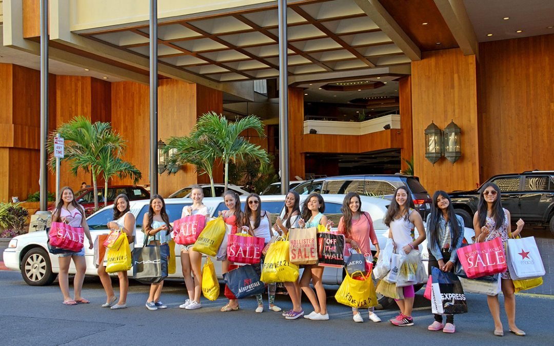 DÍA 07: HONOLULU – COMPRAS CENTRO COMERCIAL ALA MOANA – TRASLADO EN LIMUSINA